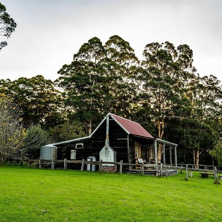 Cosy Farmstay: Green Cabin At Whispering Woods Beedelup Exterior photo